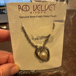 NWT Red Velvet Bijoux 8mm Fresh Water Pearl Heart Pendant Necklace